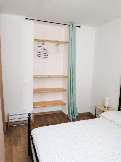 Thekeystudio, Studio Beige Nel Centro, 4 Minuti Dal Mare Bordighera Esterno foto